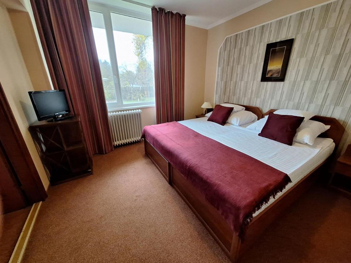 Komfort Hotel Platan Harkány Exteriér fotografie